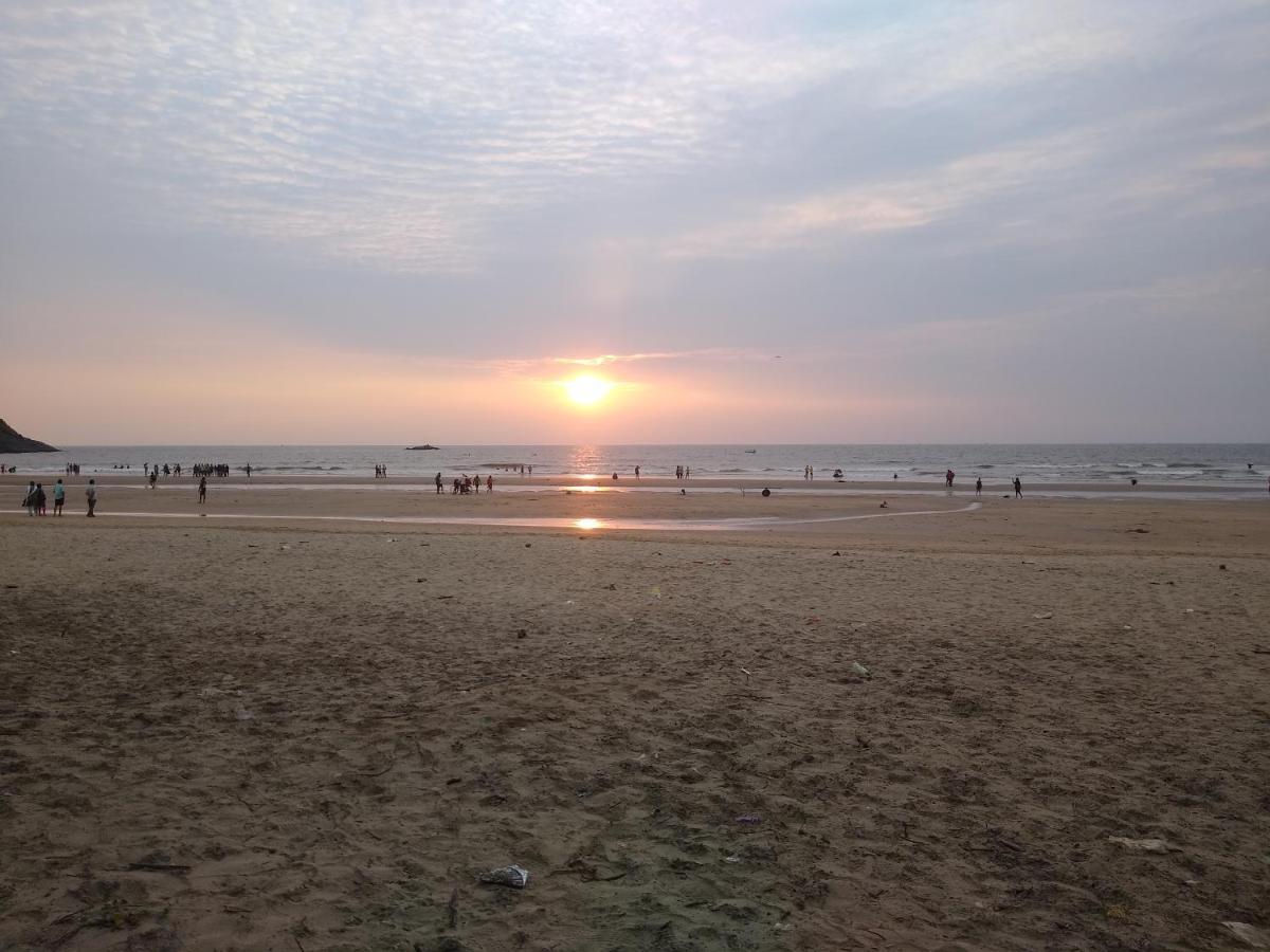 Gundappa Cafe Gokarna Kudle Beach Hotel Exterior photo